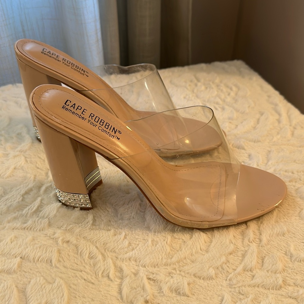 Cape Robbins Bling block heel